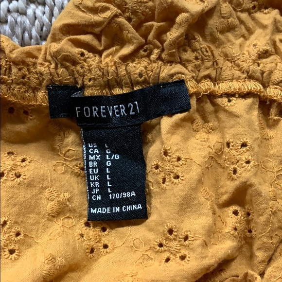 Gold Ruffe Crop Top - Picture 4 of 4